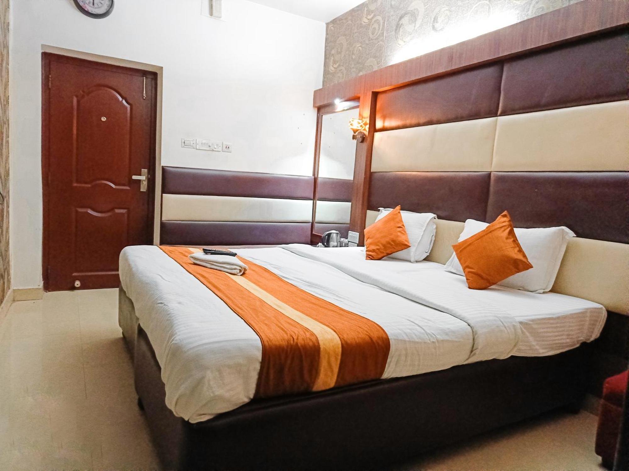 Hotel Diamond Suites Kalkutta Exterior foto